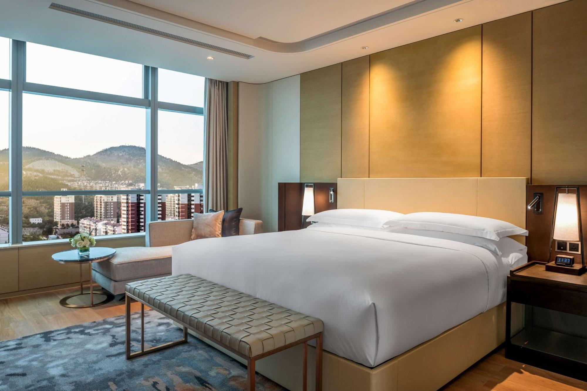 Hilton Jinan South Hotel & Residences Exterior foto